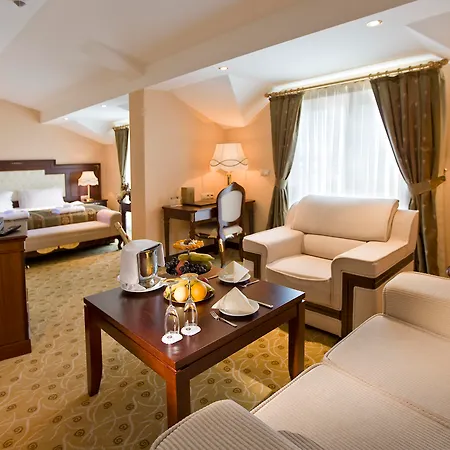 Szálloda Latanya Palm & 4*