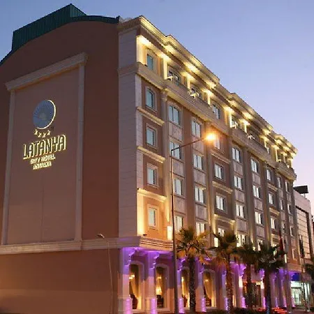 Szálloda Latanya Palm & 4*