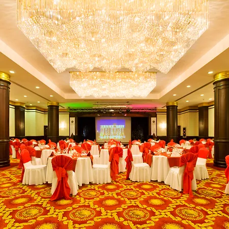 Hotel Latanya Palm &