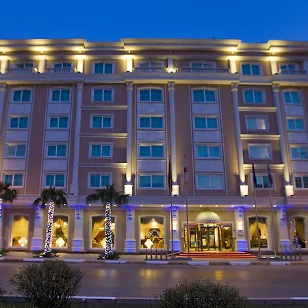 Latanya Palm & Hotel Antália